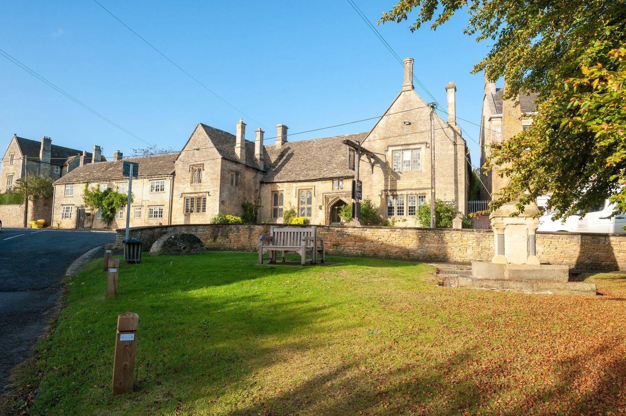 The Crown Hotel Shipton under Wychwood Kültér fotó