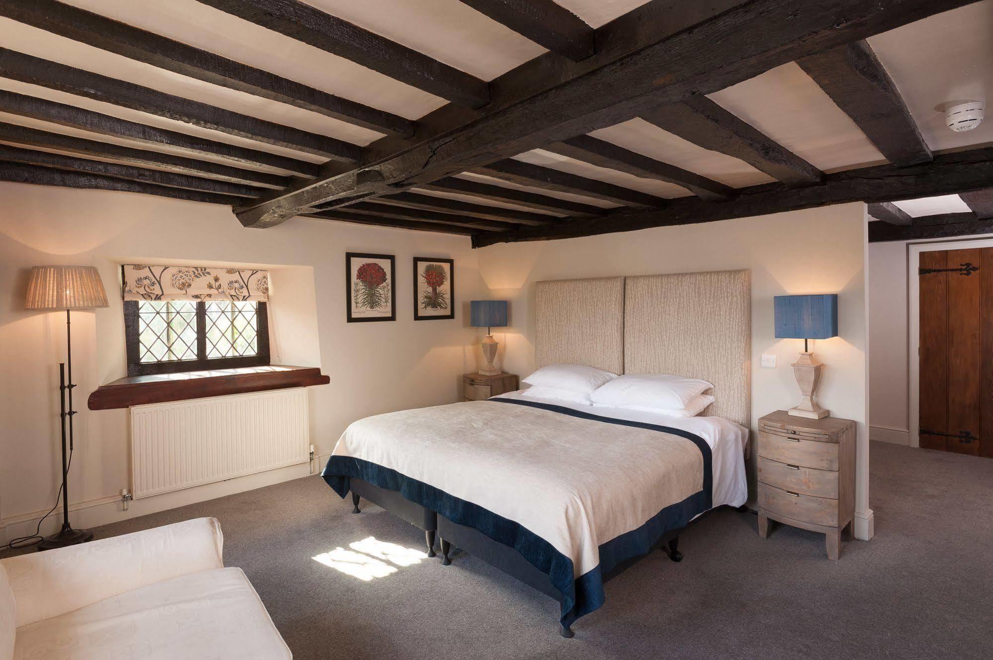 The Crown Hotel Shipton under Wychwood Kültér fotó